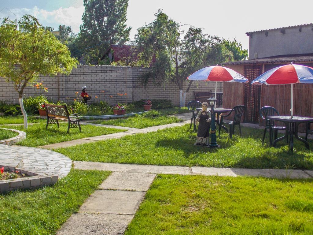 Akunamatata - Мини Отель Zatoka Exterior foto