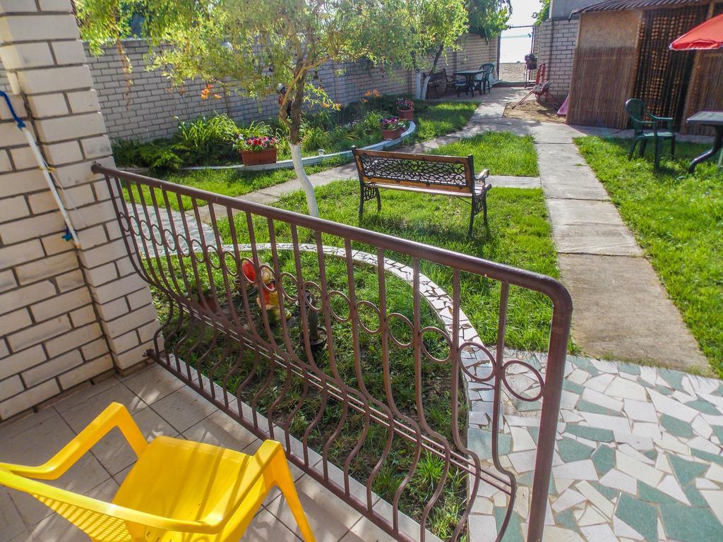 Akunamatata - Мини Отель Zatoka Exterior foto